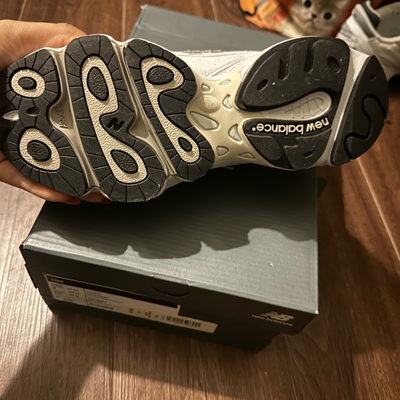 New Balance Cream and Gray Athletic Shoes - Picture 7 of 10